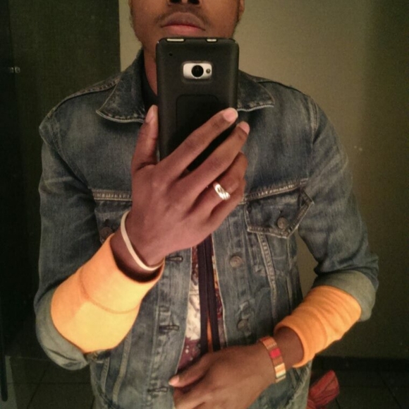 Confident's - Picture 13 of 15